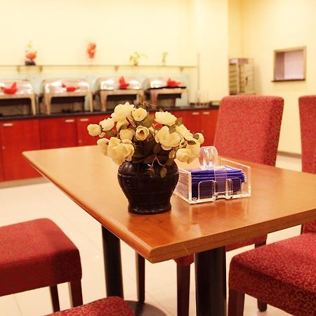 Hanting Express Nanchang Hong Gu Tan Branch Екстер'єр фото